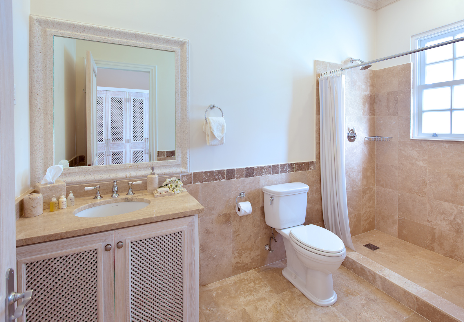 howzatvillarentalbarbadosroyalwestmorelandbathroom Barbados